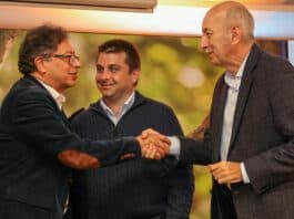 Presidente Gustavo Petro, empresario Gabriel Gilinski y presidente de Nutresa, Carlos Ignacio Gallego