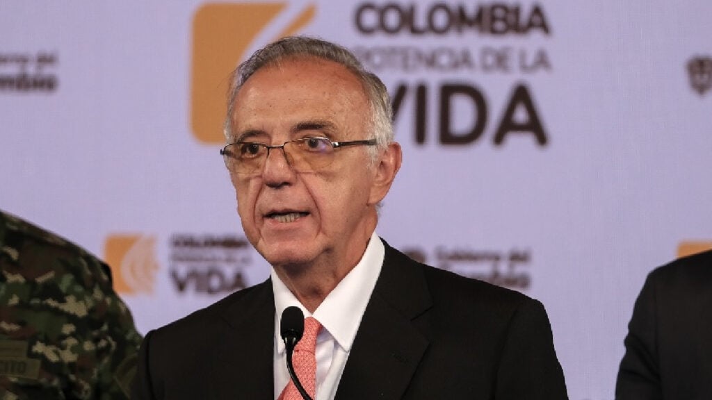 Ministro de Defensa Ivan Velasquez.