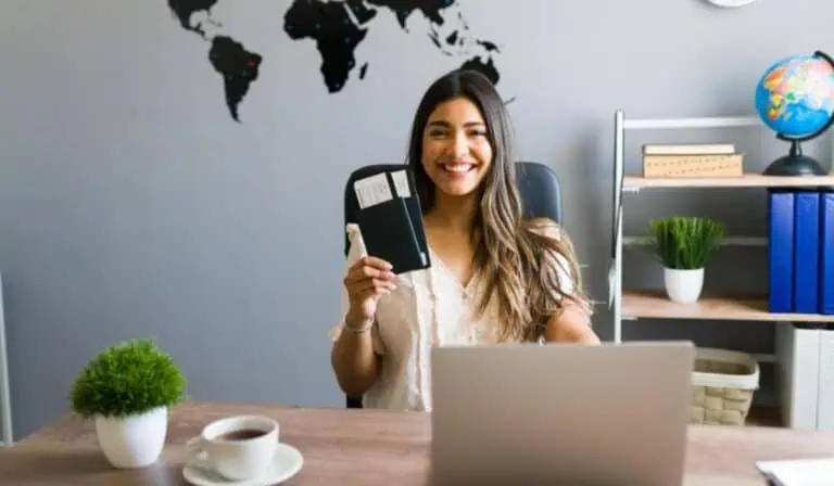 El requisito clave que necesitan los profesionales colombianos para trabajar en el exterior