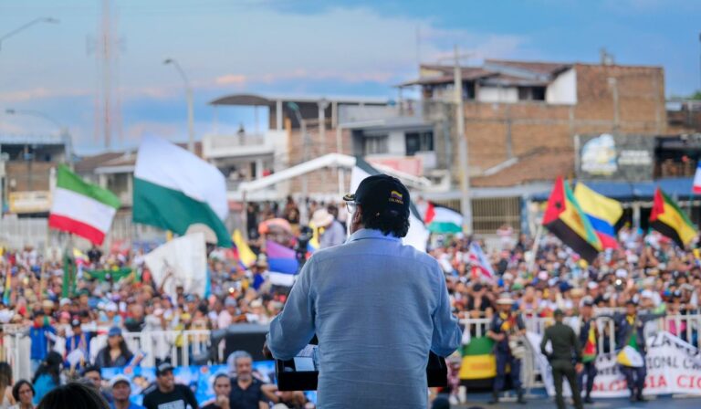 Encuesta dice que es momento de que una mujer sea presidenta de Colombia