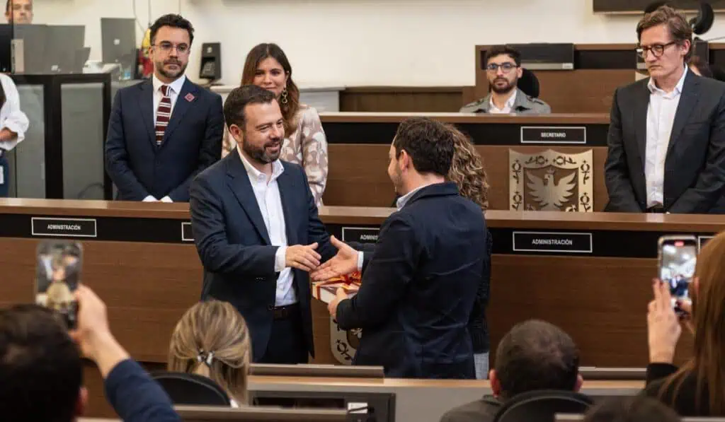 Concejo aprueba Plan de Desarrollo de Bogotá; pasa a sanción del alcalde Galán Alcalde Carlos Fernando Galán
