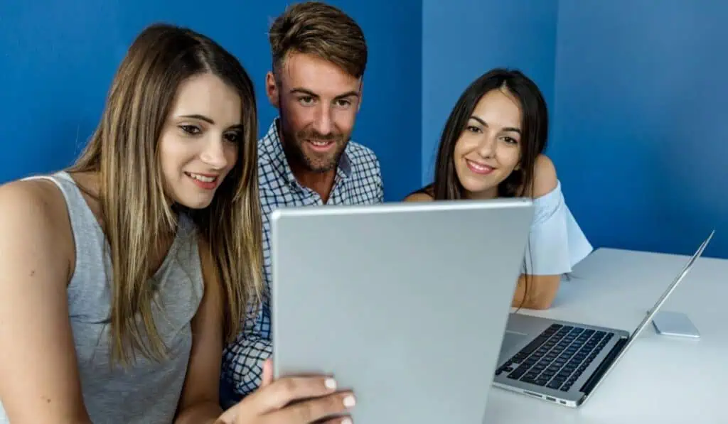 Alianza de Coursera y Cardif llega a más de un millón de personas para educación en línea Coursera