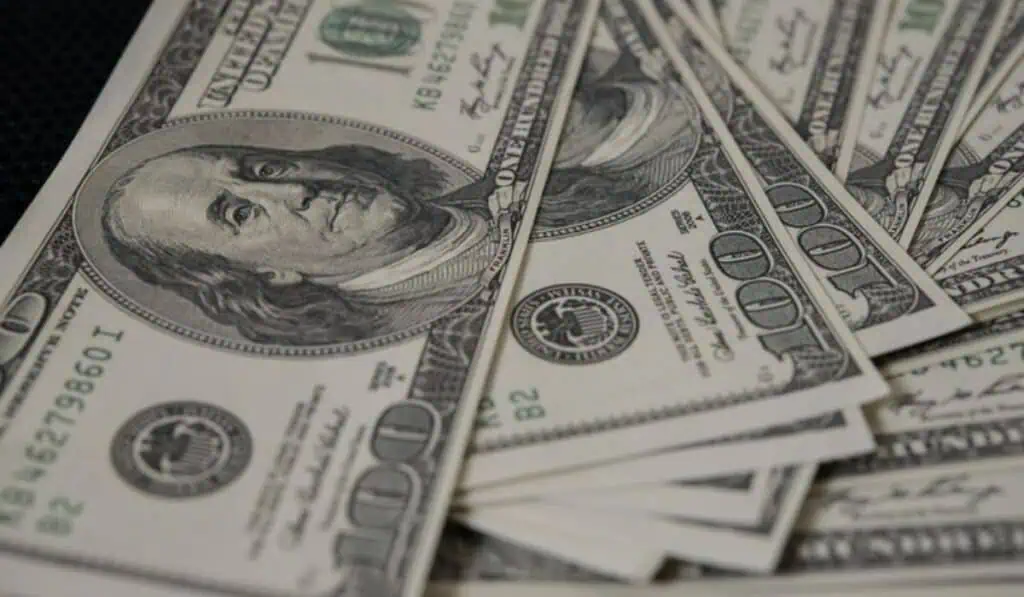 Dólar en Colombia termina el mes con incrementos y por encima de $4.400 Dólar en Colombia