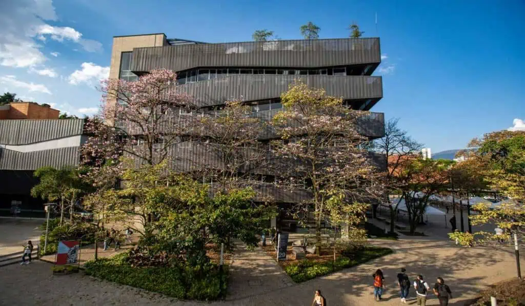 Egresados de estas universidades en Colombia son los más buscados por las empresas Universidad EAFIT