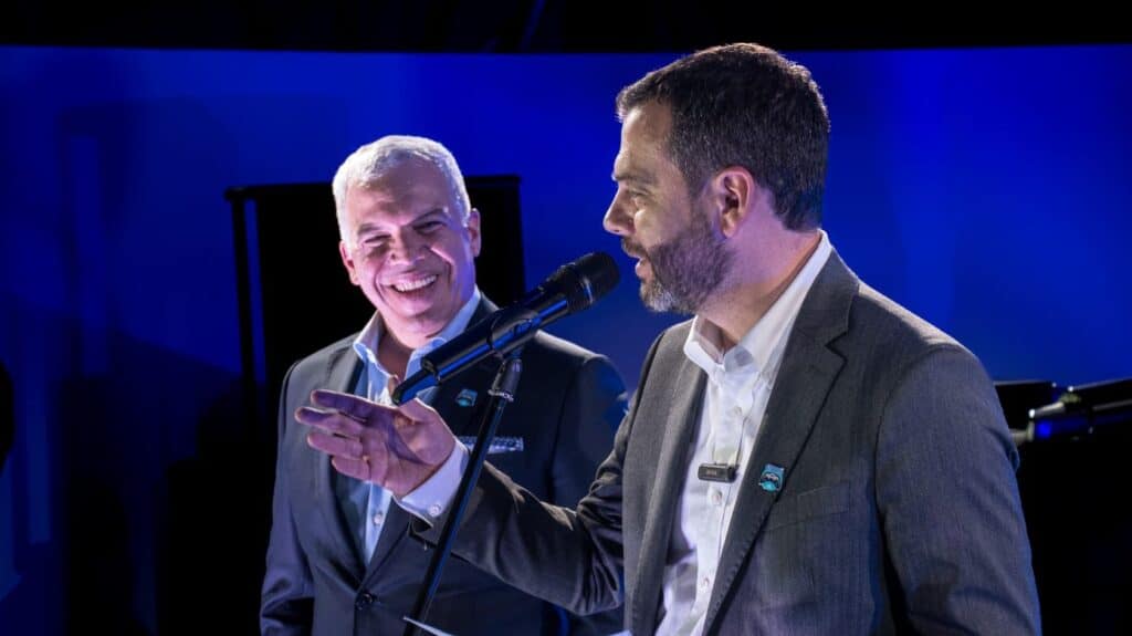 Alcalde de Bogotá, Carlos Fernando Galán y presidente de ETB, Alex Blanco. 