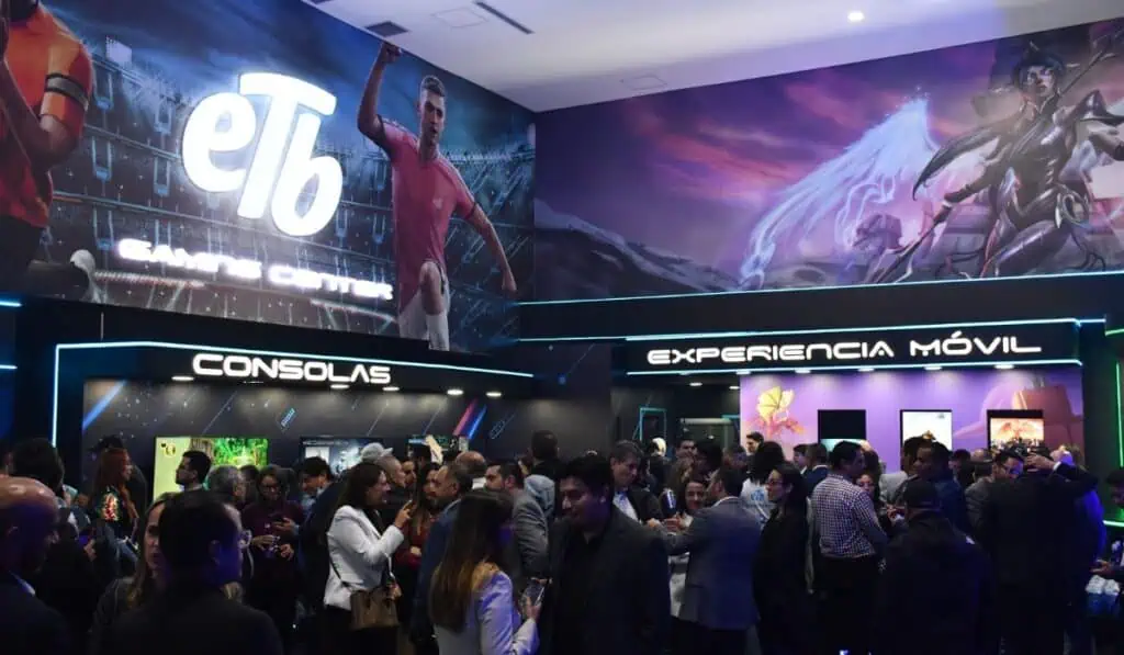 ETB inauguró el primer Gaming Center de Bogotá Gaming Center de Bogotá