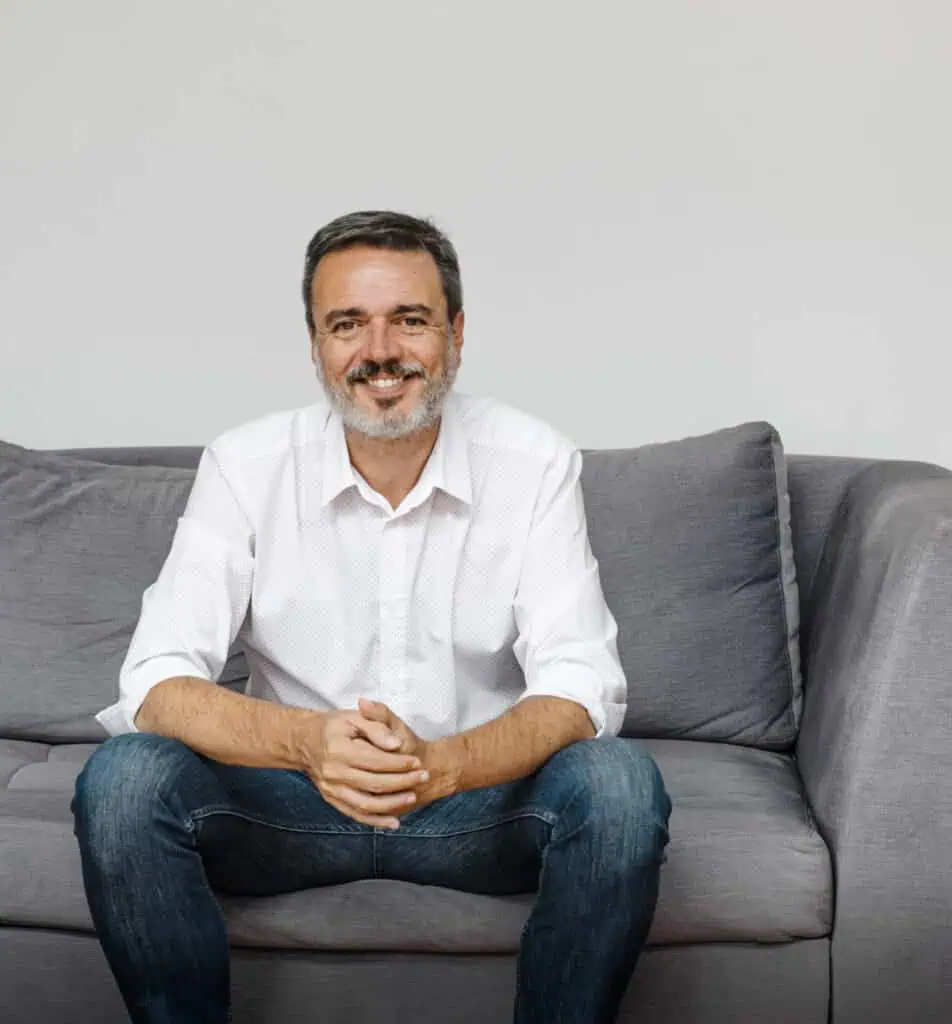 El humor con seriedad: la manera de Finanzas Emocionales para enseñar de finanzas personales Jaime Jaramillo, fundador de Finanzas Emocionales.
