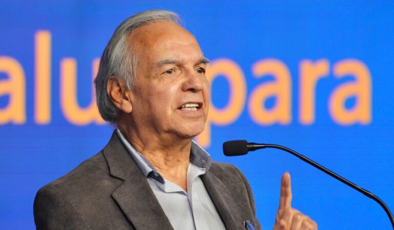 Ricardo Bonilla, ministro de Hacienda, habló de la declaración de renta en Colombia dentro de la reforma