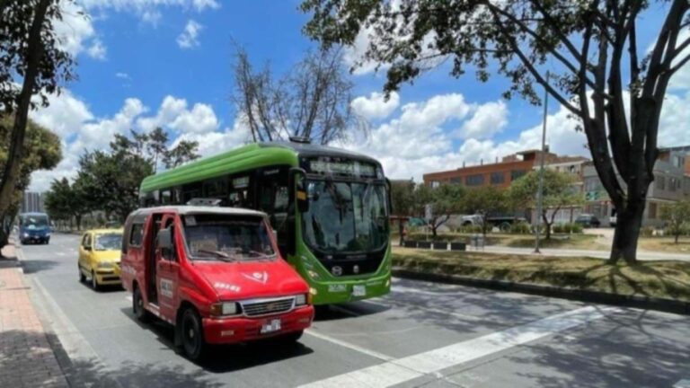 viajar por carretera en Colombia