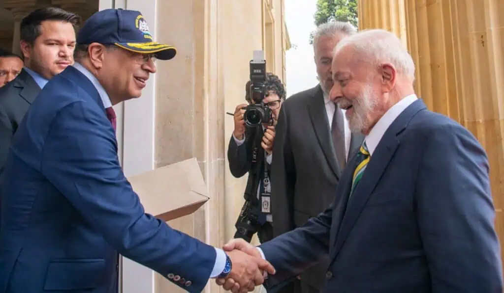 Gustavo Petro llega a Brasil para la Cumbre del G20 y un posible encuentro con Lula Brasil y Colombia