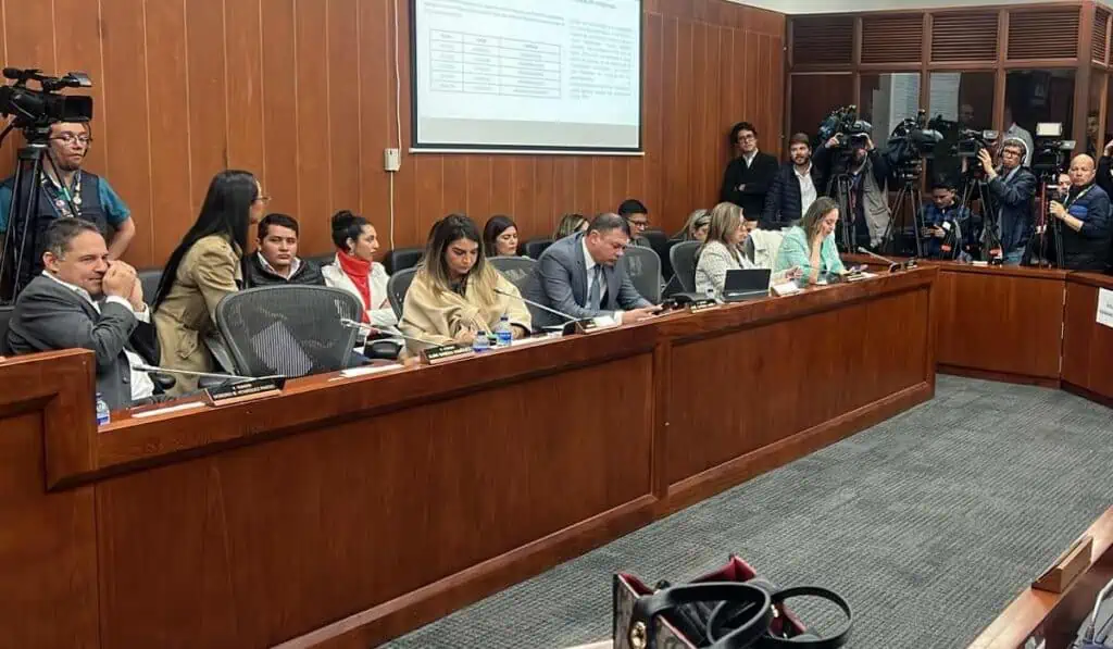 Reforma a la salud: siga en vivo el debate en que se podría hundir el proyecto de Petro reforma a la salud en Colombia
