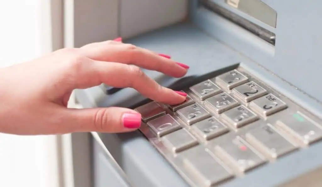 Recomendaciones para evitar las modalidades de fraude bancario más frecuentes en Colombia fraude bancario
