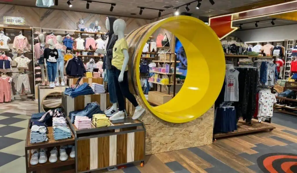 Offcorss: la historia de la marca de ropa infantil colombiana que prepara un modelo de franquicias Historia Offcorss