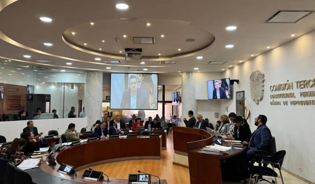 Proyecto de ley de impuesto predial. Foto: Valora Analitik