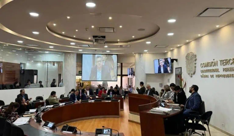 Proyecto de ley de impuesto predial. Foto: Valora Analitik
