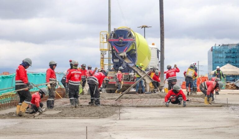 Obras sobre el puente de la Avenida 68