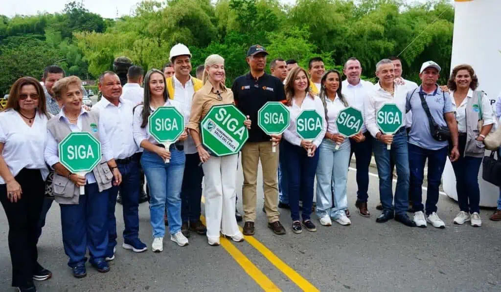 Invías y la gobernación del Valle del Cauca habilitaron totalmente el paso por el puente Barragán Habilitan el paso por el puente Barragán. Foto: Mintransporte.
