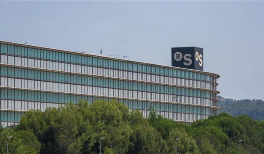 Banco Sabadell rechaza propuesta de fusión de BBVA por “infravalorada” Sede Banco Sabadell