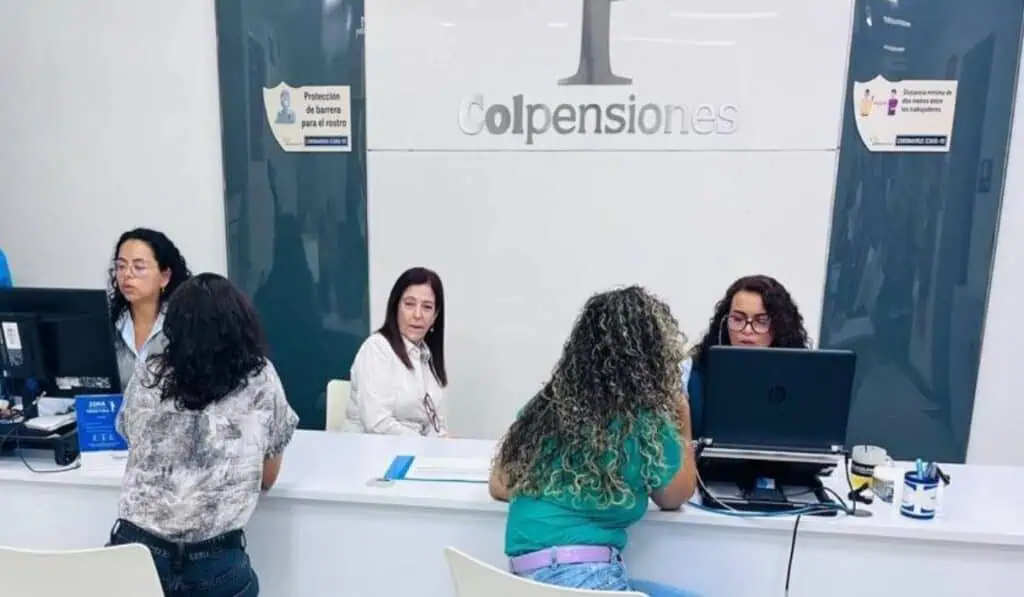 Estos cotizantes todavía pueden cambiarse de fondo de pensión y trasladarse a Colpensiones Colpensiones