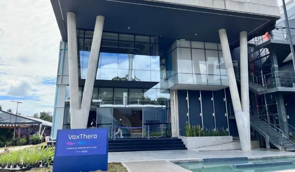 Así es VaxThera, la planta que permitirá que Colombia vuelva a producir vacunas humanas Planta de vacunas VaxThera Colombia