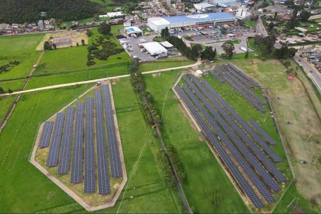 Alpina se abastecerá de energías renovables con nueva granja solar Alpina se abastecerá de energías renovables con nueva granja solar