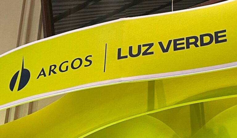 Logo de Cementos Argos