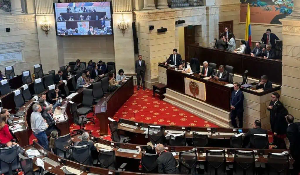 Presidente Petro asumió responsabilidad política por escándalo de la UNGRD: “Pido perdón” Cupo de endeudamiento