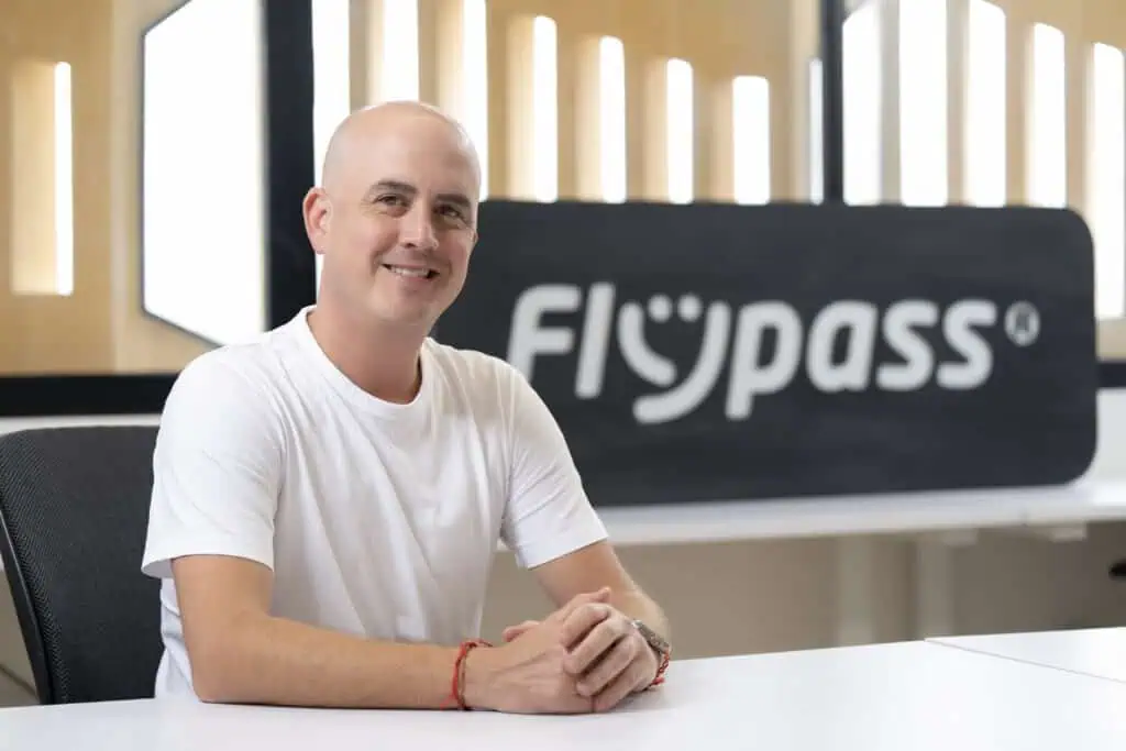Más de dos horas de viaje pueden ahorrar los colombianos con Flypass y peajes electrónicos: empresa ya opera 150 de ellos en el país Más de dos horas de viaje pueden ahorrar los colombianos con Flypass y peajes electrónicos: empresa ya opera 150 de ellos en el país
