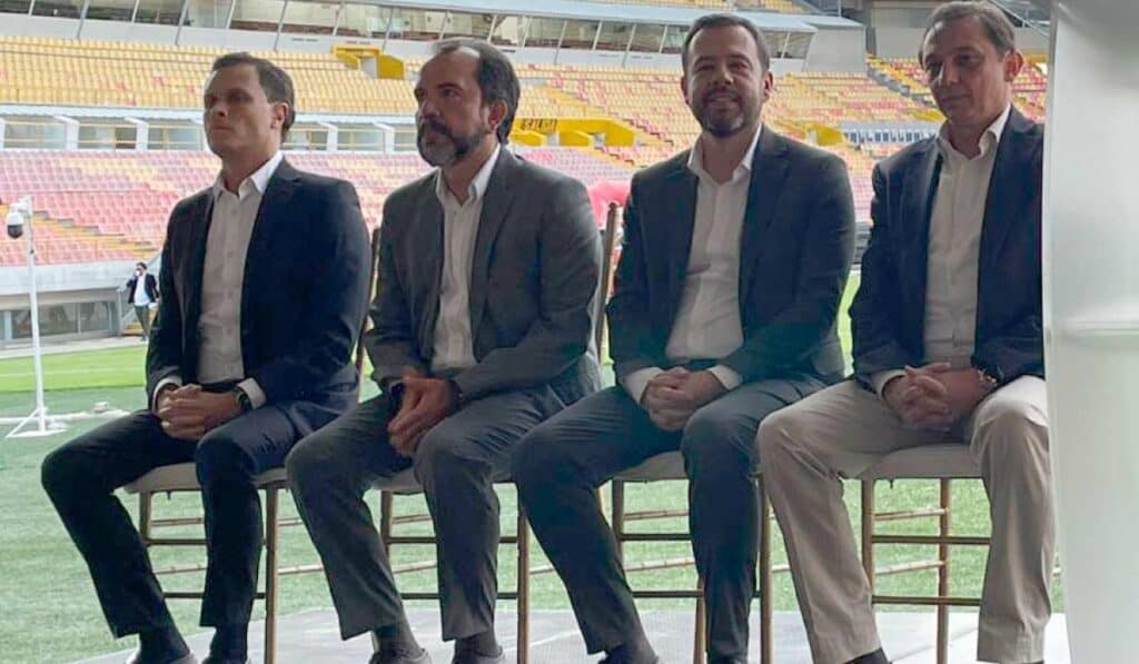 Galán firmó el contrato de la APP que hará el megaproyecto de renovación de El Campín