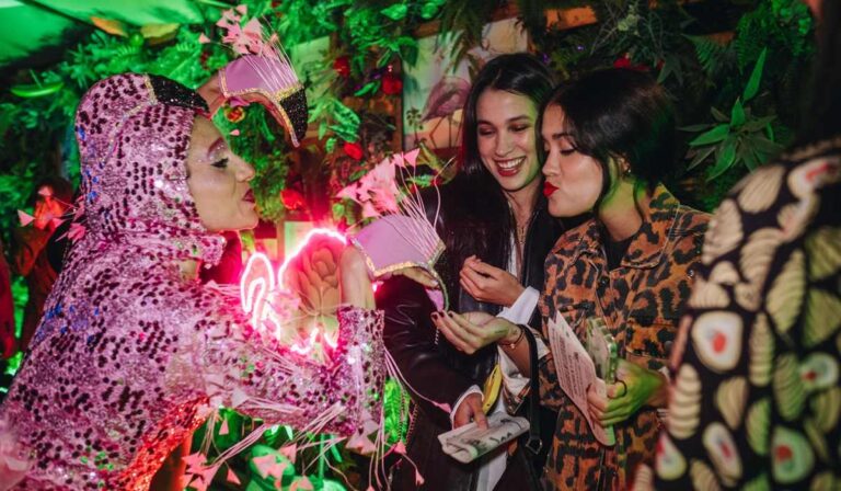 Hendrick’s lanzó innovadora campaña en Bogotá, Medellín y Cartagena