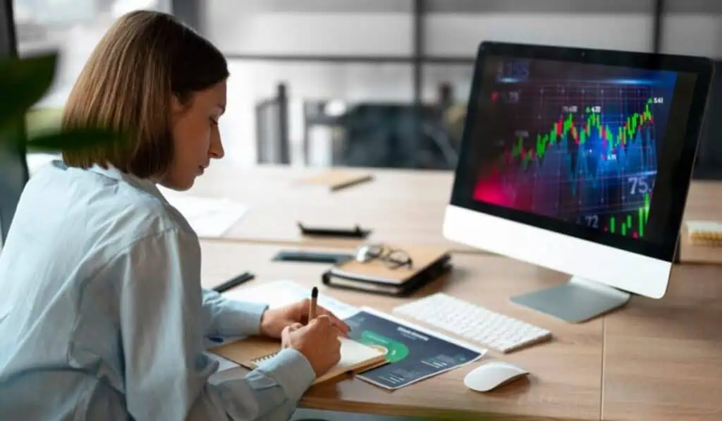¿Qué es un ETF y cómo funciona para invertir? Wall Street