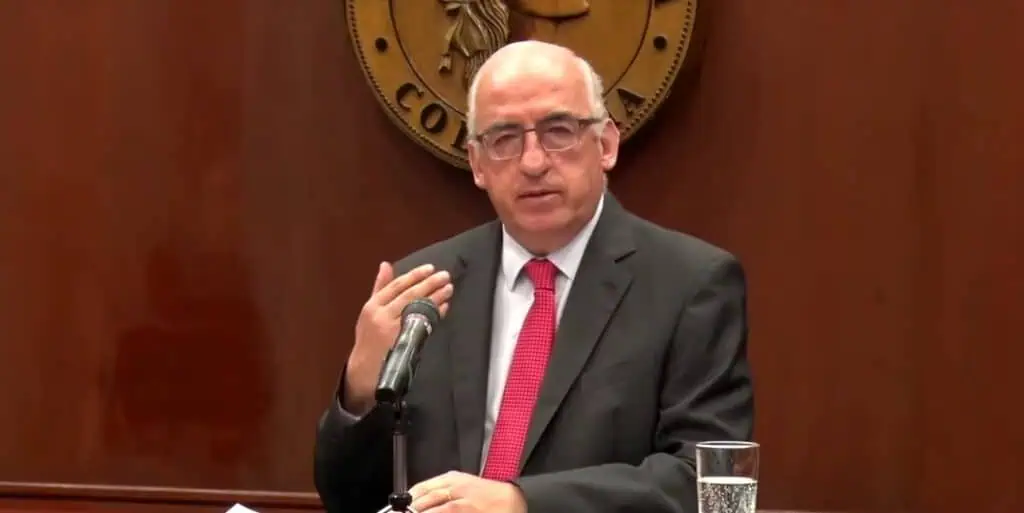 Ministro de Hacienda niega nueva reforma tributaria: "es plan de alivios tributarios" Leonardo Villar, gerente del Banco de la República.