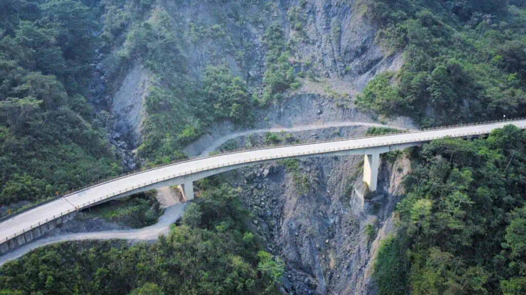 Cierran vía clave entre Casanare y Boyacá por fisuras en uno de sus puentes Puente 'Chorro Blanco'