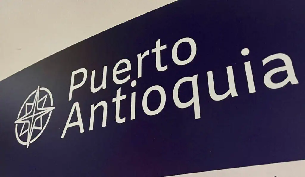 Puerto Antioquia, en vilo por la suspensión de algunas obras por medidas ambientales Logo de Puerto Antioquia