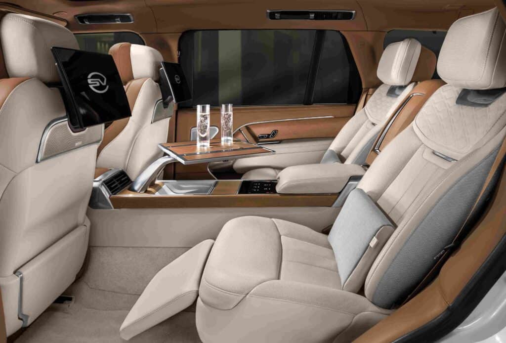 Range Rover SV