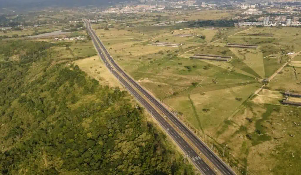 Se entregó importante tramo de la vía Bogotá – Girardot, obras alcanzan el 50 % de avance Obras de la vía Bogotá - Girardot: tramo es entregado a la ANI.
