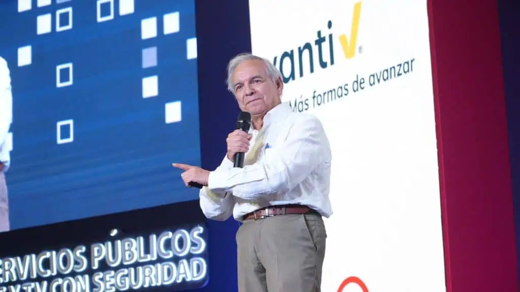 Colombia sumará 12 reformas tributarias en 20 años con ley de financiamiento de Petro Gobierno Petro apuesta por 6 medidas para levantar la economía de Colombia