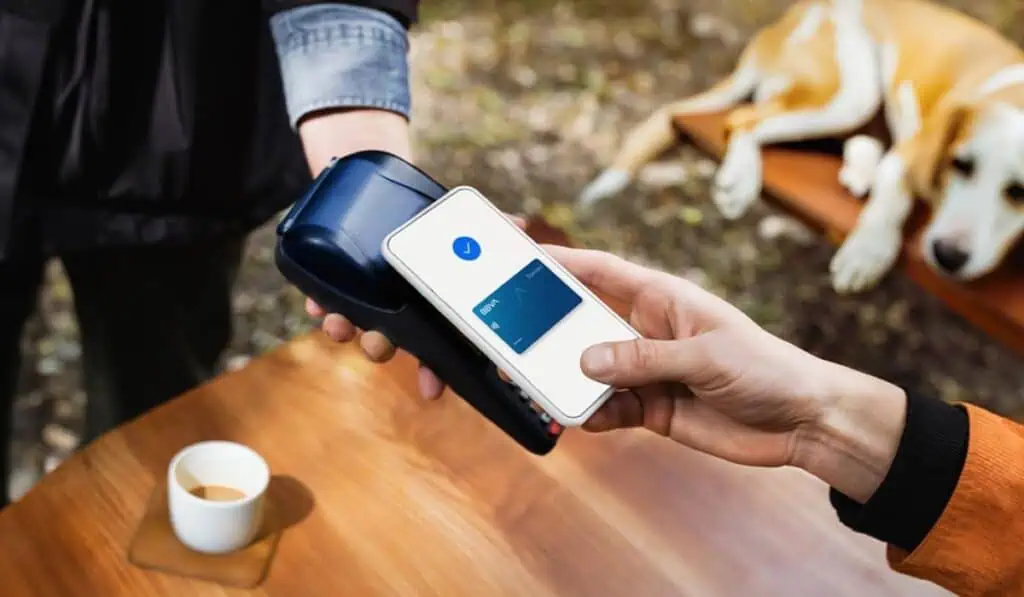 A pesar del auge de los pagos digitales, el 77,8 % de las transacciones en Colombia se hacen en efectivo Pagos digitales