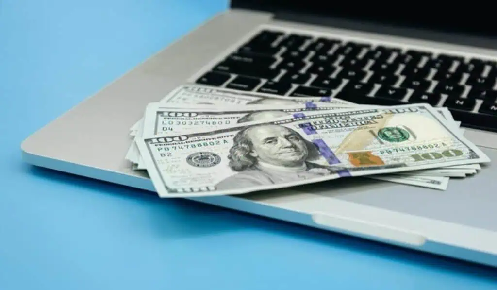 La Fiscalía de Colombia confirma que hubo pago de US$5,5 millones a empresa dueña del software espía Pegasus Dólar en Colombia