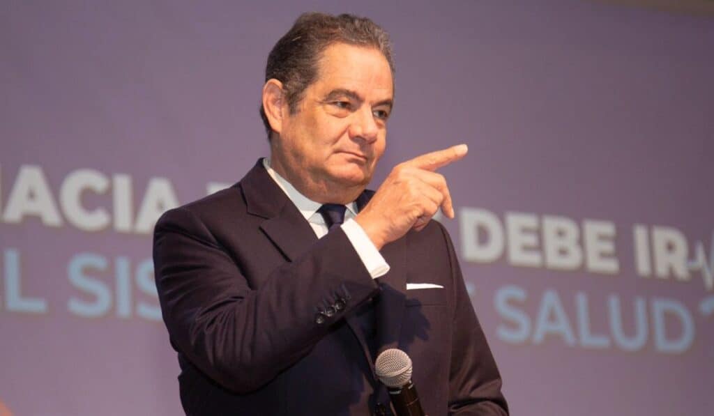 Vargas Lleras apoya la idea de una Constituyente del gobierno Petro