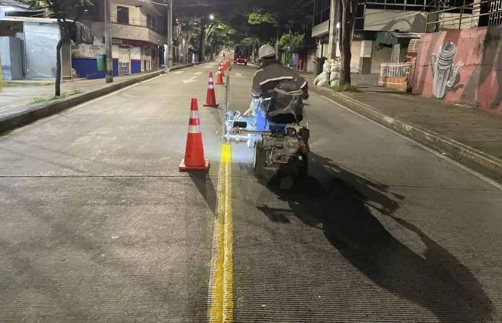 Más de $12.500 millones de inversión en recuperación de las vías del Metroplús en Medellín Obras en Metroplús en Medellín