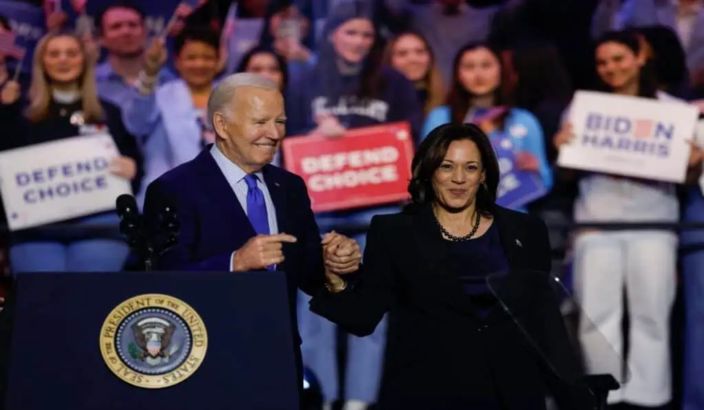 Premercado | Bolsas suben tras renuncia de Joe Biden a carrera presidencial; China recorta tasas Joe Biden y Kamala Harris