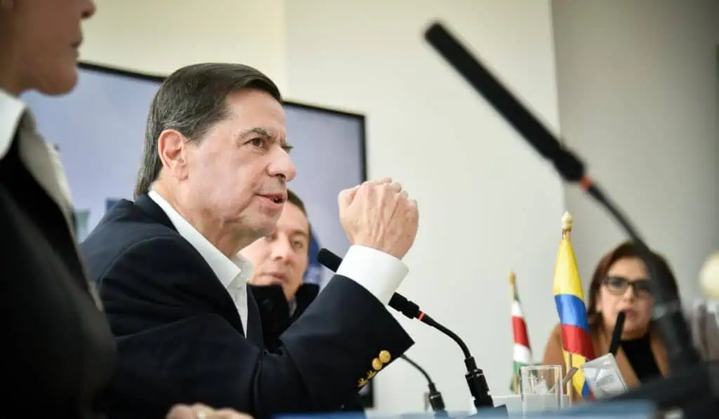Gobierno Petro buscaría acelerar trámites de la reforma salud en el Congreso Juan Fernando Cristo delinea el camino de la agenda legislativa del Gobierno Petro