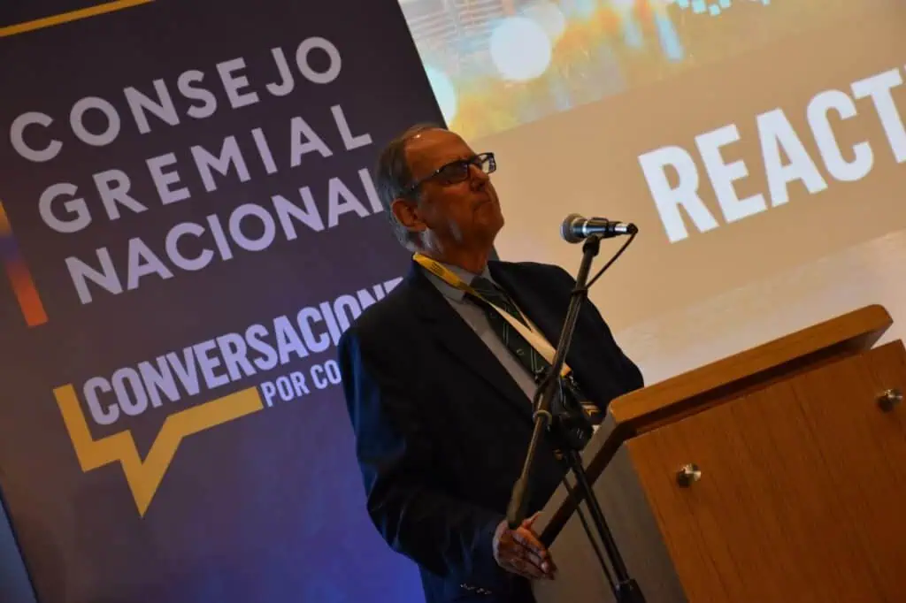 “No está claro que vayamos a cumplir la Regla Fiscal”: exministro Juan Camilo Restrepo Juan Camilo Restrepo, exministro de Hacienda. Foto: ANDI