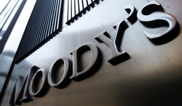 Moody’s rebaja la calificación crediticia de Estados Unidos ante dudas sobre deuda pública