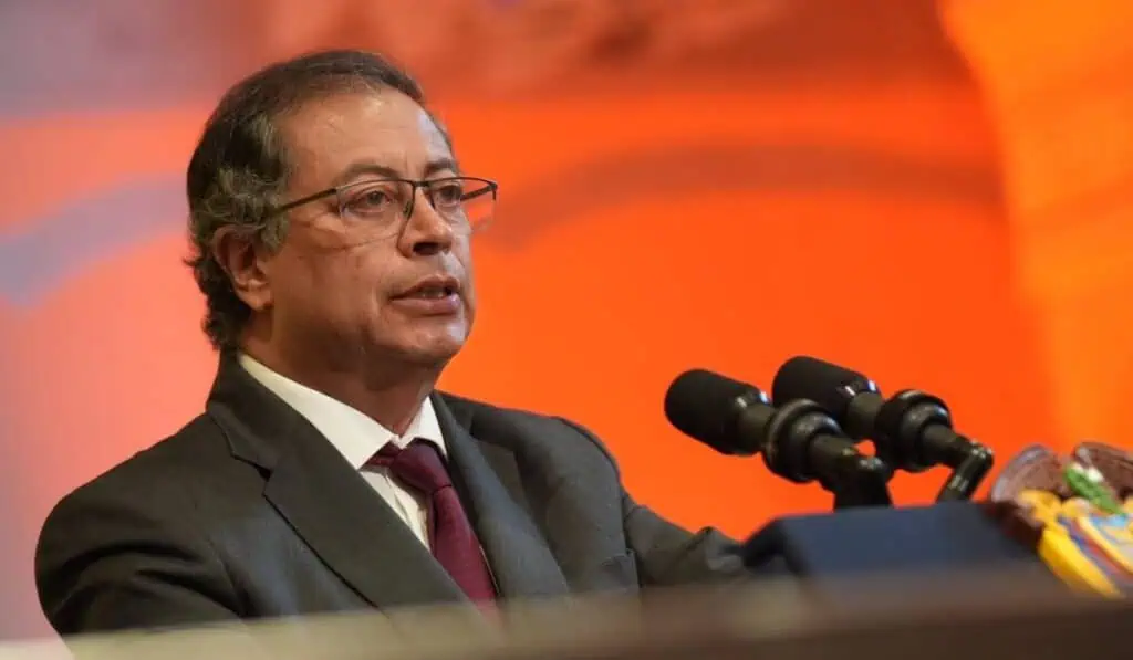 Presidente Petro pide al Congreso legalizar el cannabis en Colombia Presidente Petro pidió legalizar el cannabis en Colombia