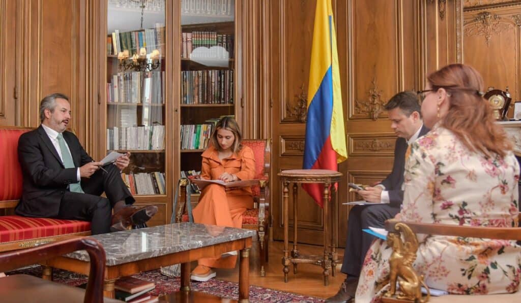 Reunión entre el Gobierno Petro, directivos de Renault y EDF. Presidencia