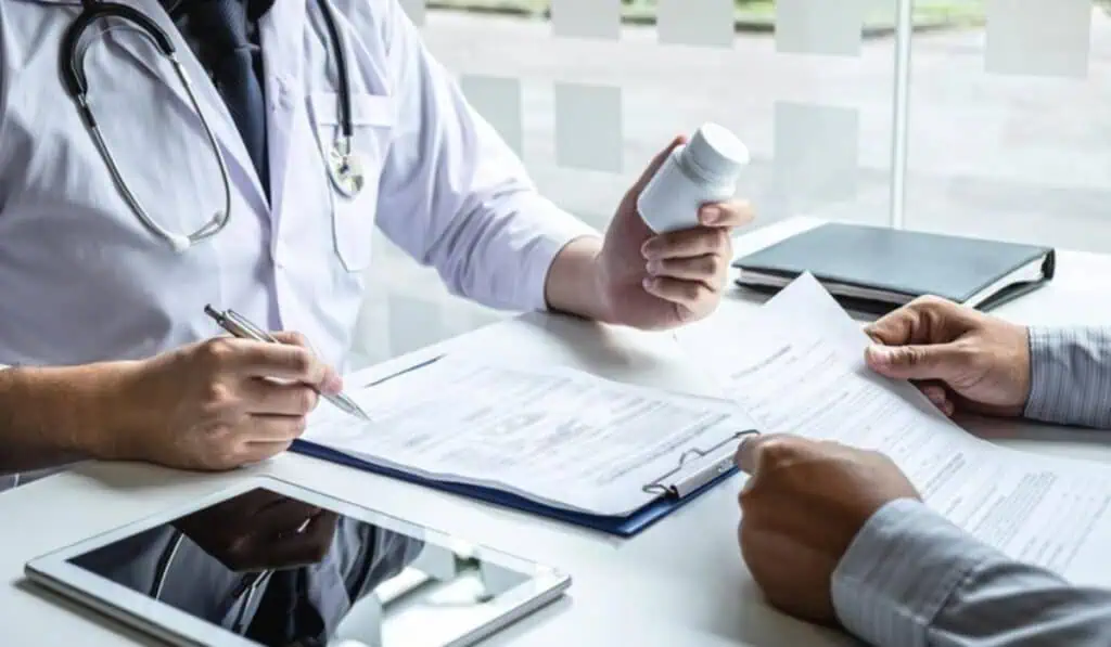 Alcaldes de Colombia llaman atención sobre inseguridad y crisis de la salud en el país Hospital San Félix