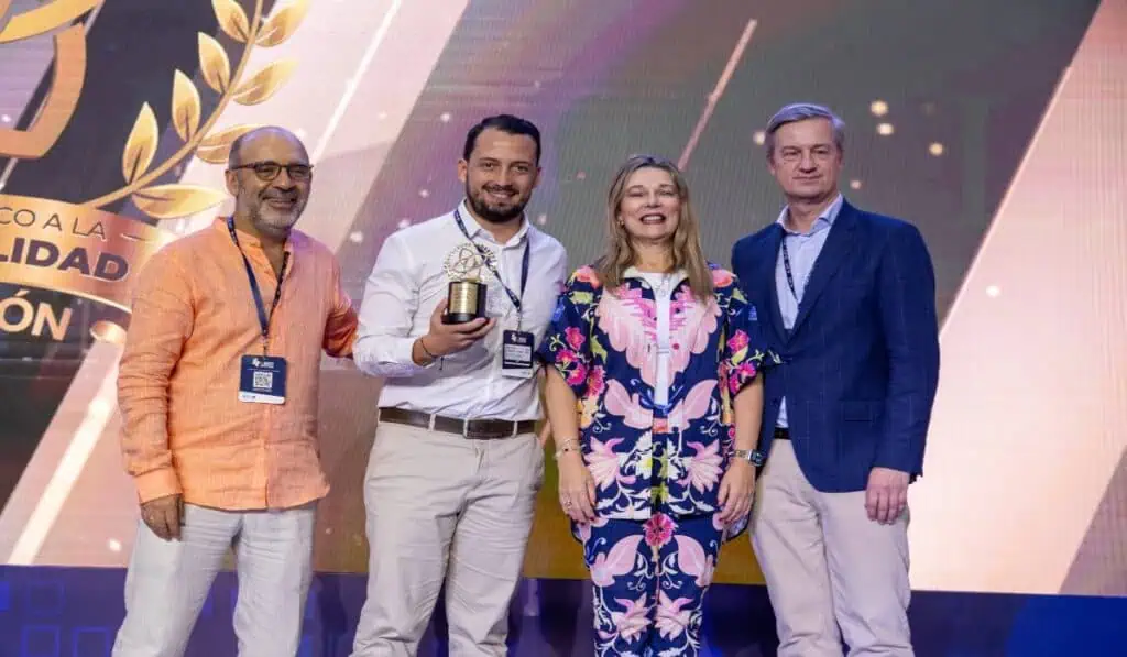 Urbaser, ganador del gran premio Andesco de Sostenibilidad 2024 Urbaser