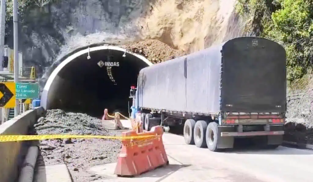 Invías confirma nuevos cierres en la vía La Línea para despejar lodo en el corredor Vía La Línea hoy 9 de julio